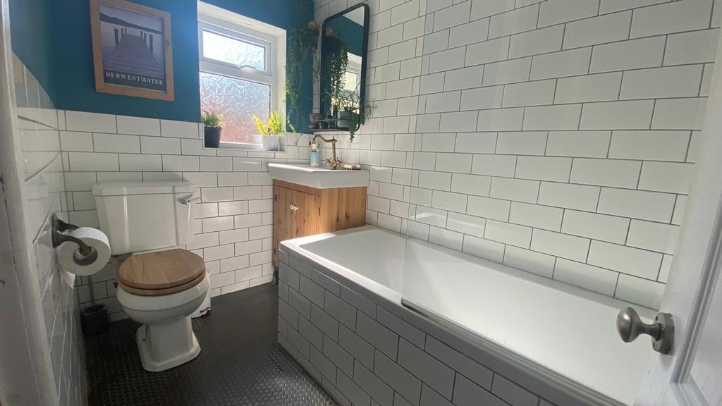 Wetton Tiling — Photos 8